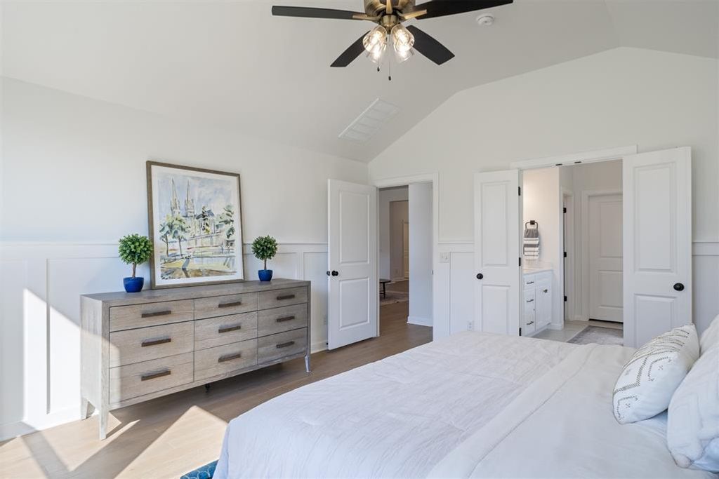 Image 34 of property listing at 725 Caladium Drive, Yukon, OK 73099