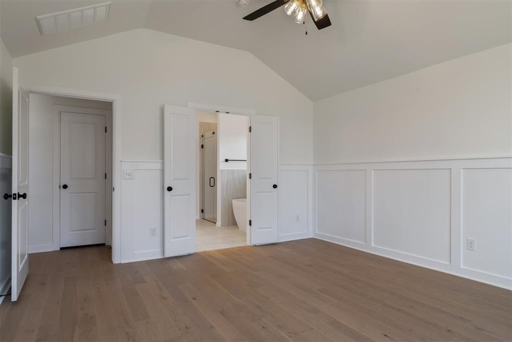 Image 39 of property listing at 725 Caladium Drive, Yukon, OK 73099