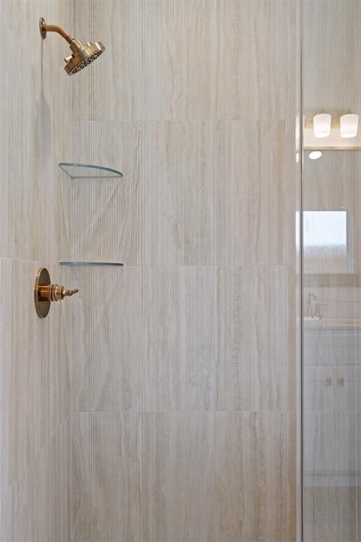 Image 41 of property listing at 725 Caladium Drive, Yukon, OK 73099