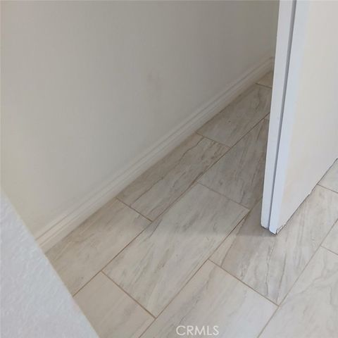 2455 West Acacia Avenue, Hemet, CA 92545