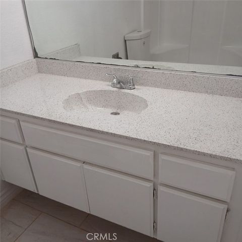 2455 West Acacia Avenue, Hemet, CA 92545