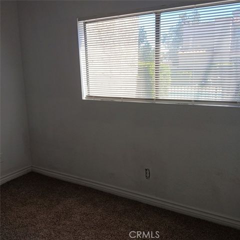 2455 West Acacia Avenue, Hemet, CA 92545