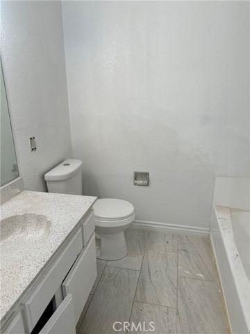 2455 West Acacia Avenue, Hemet, CA 92545