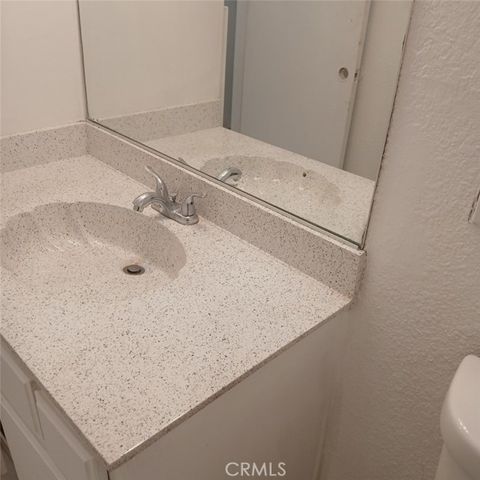 2455 West Acacia Avenue, Hemet, CA 92545