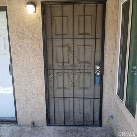 2455 West Acacia Avenue, Hemet, CA 92545