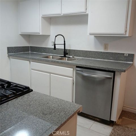 2455 West Acacia Avenue, Hemet, CA 92545