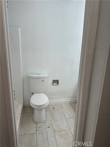 2455 West Acacia Avenue, Hemet, CA 92545