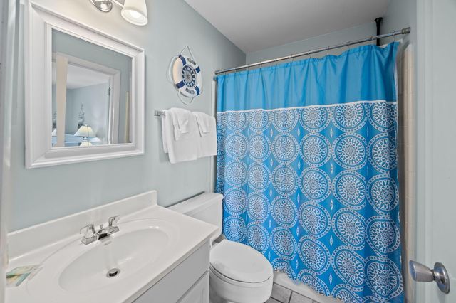 7000 Palmetto Boulevard 4d, Isle Of Palms, SC 29451