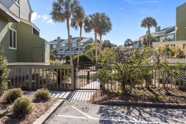 7000 Palmetto Boulevard 4d, Isle Of Palms, SC 29451