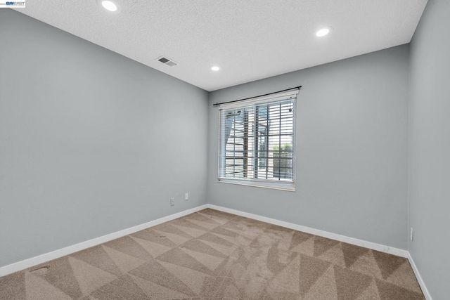 39052 Levi St, Newark, CA 94560