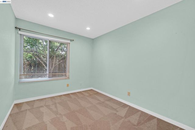 39052 Levi St, Newark, CA 94560