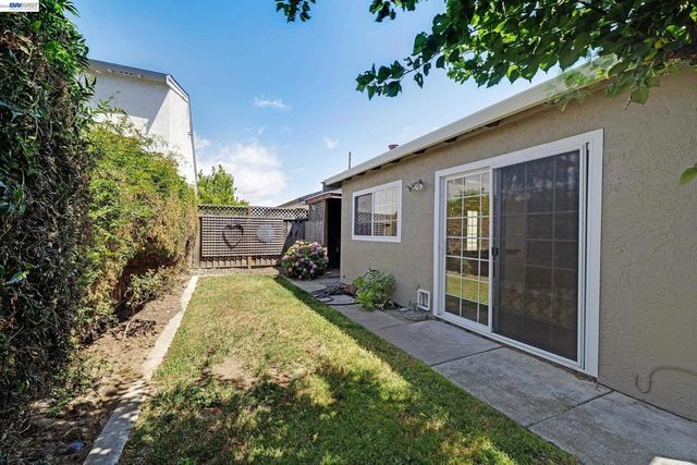 39052 Levi St, Newark, CA 94560