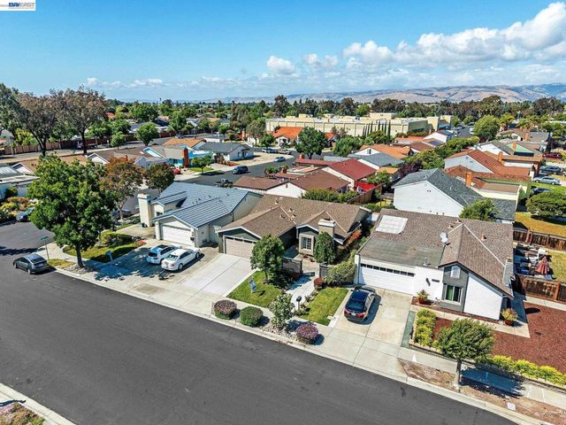 39052 Levi St, Newark, CA 94560