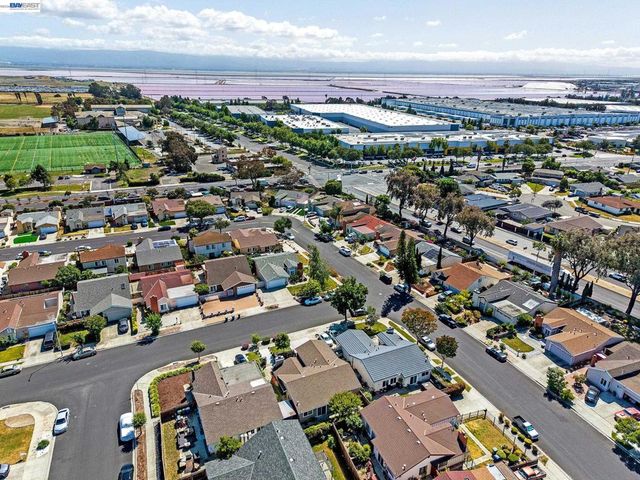 39052 Levi St, Newark, CA 94560