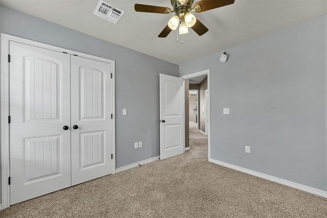 408 N Mountain Meadow Dr, Cache, OK 73527