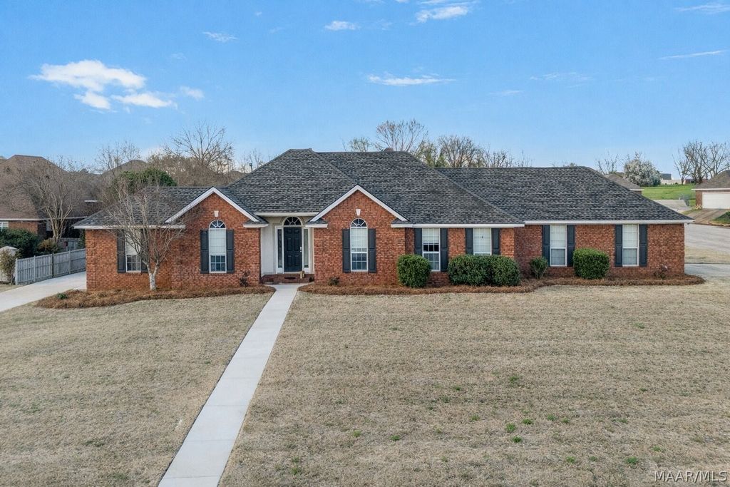 1788 WINDERMERE Avenue, Prattville, AL 36066