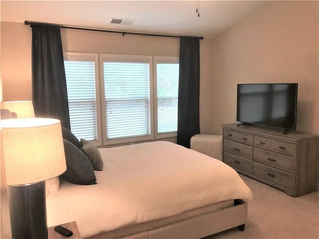 1055 HAMPTON OAKS Drive, Alpharetta, GA 30004