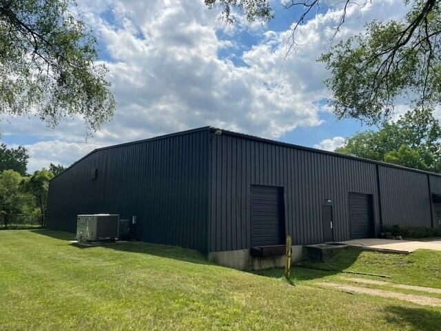 2050 Stanley Avenue, Portage, MI 49002