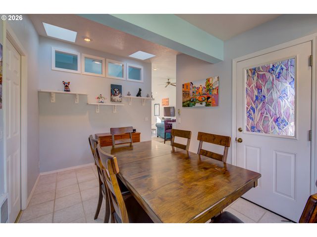 17695 OCEAN Blvd, Rockaway Beach, OR 97136