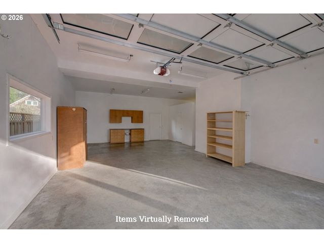 17695 OCEAN Blvd, Rockaway Beach, OR 97136