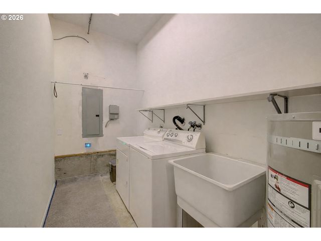 17695 OCEAN Blvd, Rockaway Beach, OR 97136