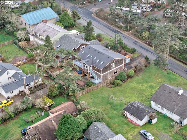 17695 OCEAN Blvd, Rockaway Beach, OR 97136