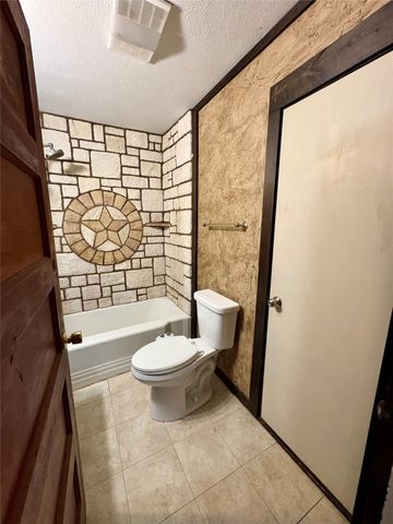 12644 Fm 196, Deport, TX 75435