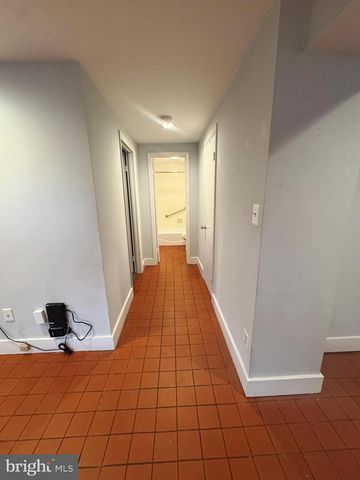 729 MASSACHUSETTS AVE NE, Washington, DC 20002