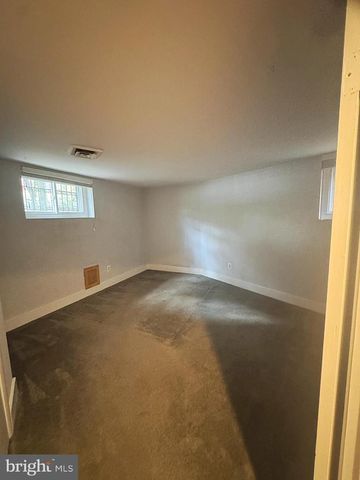 729 MASSACHUSETTS AVE NE, Washington, DC 20002