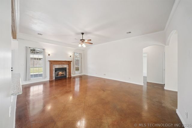 8037 Vintage Trace Drive, Claremore, OK 74019