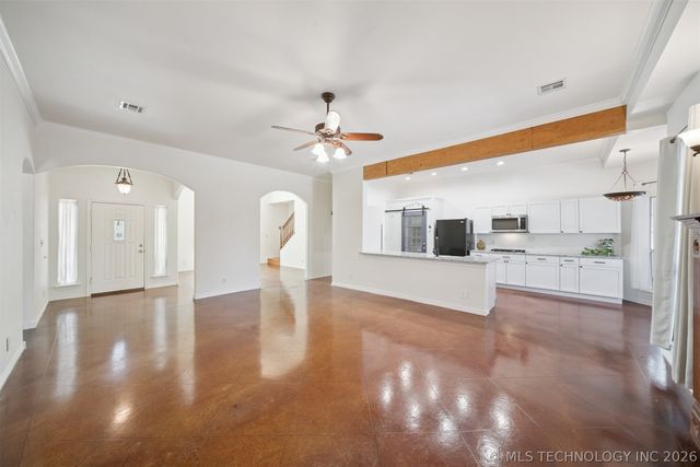 8037 Vintage Trace Drive, Claremore, OK 74019