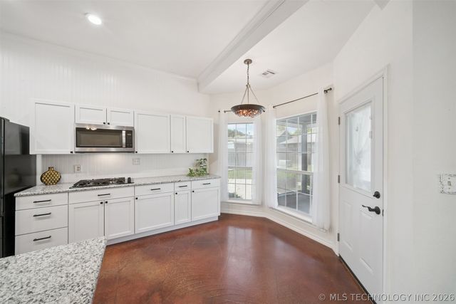 8037 Vintage Trace Drive, Claremore, OK 74019
