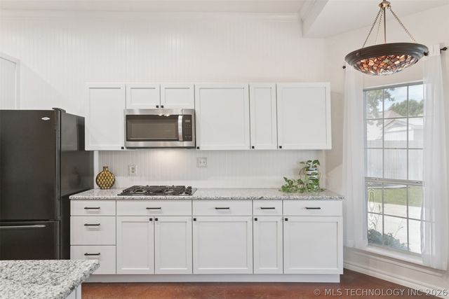 8037 Vintage Trace Drive, Claremore, OK 74019