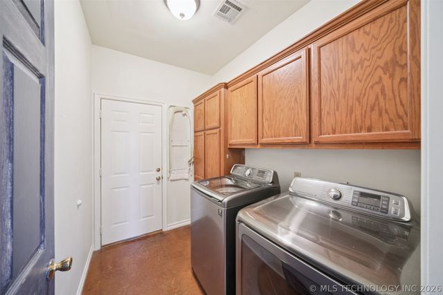 8037 Vintage Trace Drive, Claremore, OK 74019