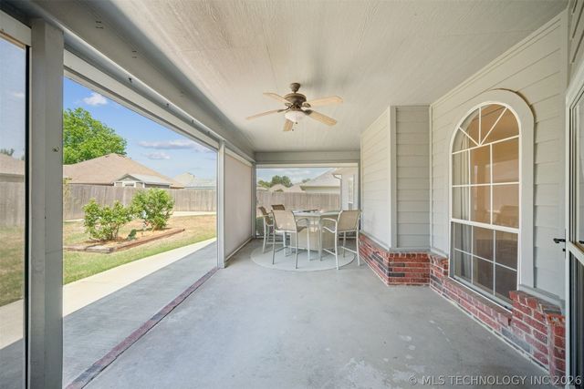 8037 Vintage Trace Drive, Claremore, OK 74019