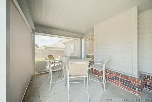 8037 Vintage Trace Drive, Claremore, OK 74019