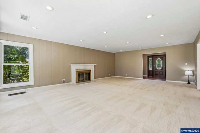 4135 Rivercrest Dr N, Keizer, OR 97303