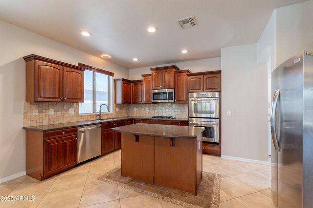 3173 E CANYON Way, Chandler, AZ 85249