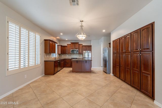 3173 E CANYON Way, Chandler, AZ 85249