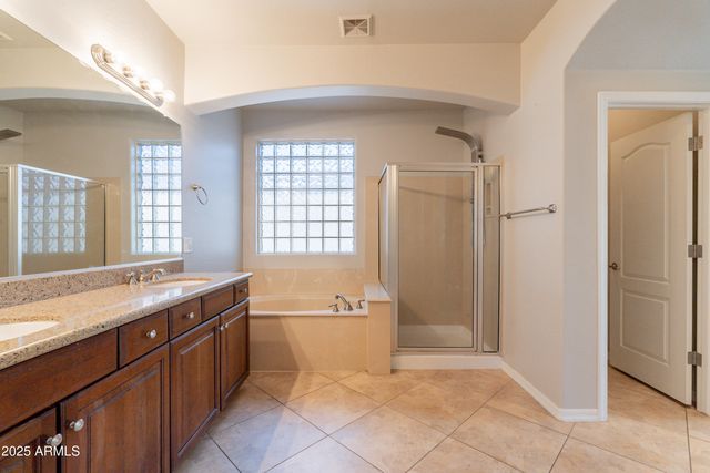 3173 E CANYON Way, Chandler, AZ 85249