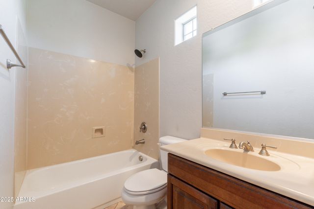 3173 E CANYON Way, Chandler, AZ 85249