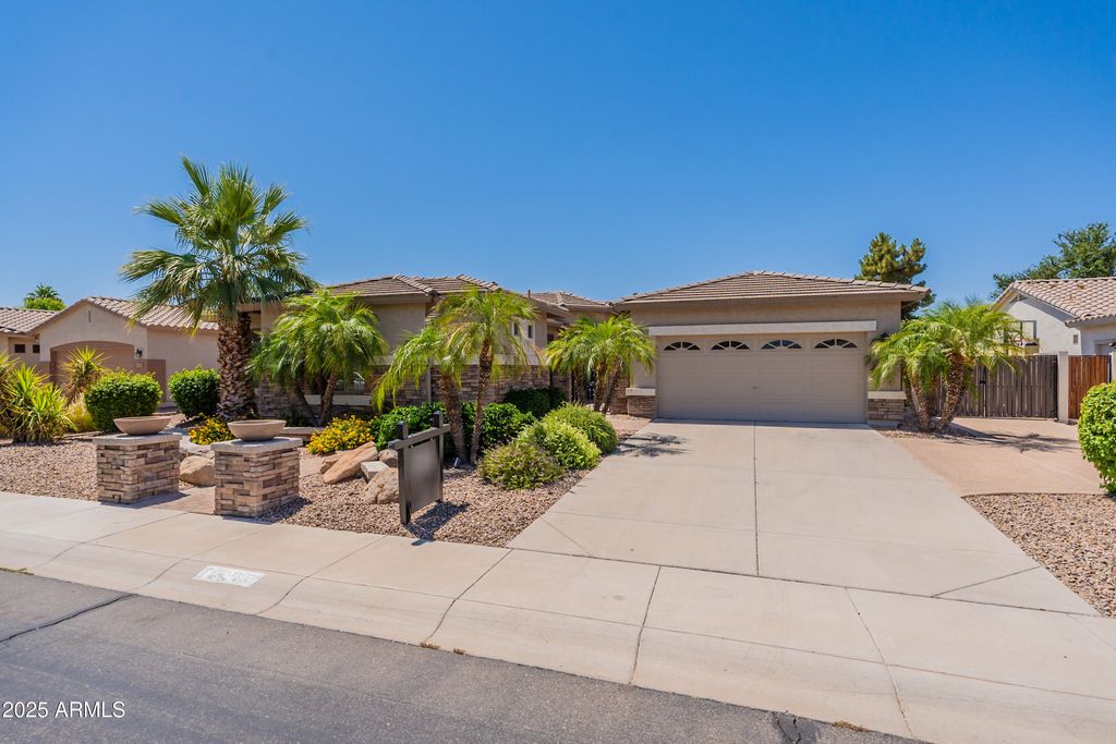 3173 E CANYON Way, Chandler, AZ 85249 — photo 2