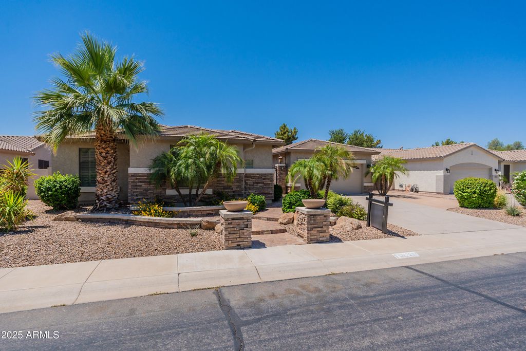3173 E CANYON Way, Chandler, AZ 85249 — photo 5