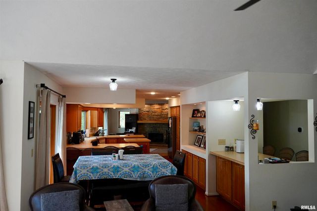 15316 LAKEPOINT Drive, Benton, IL 62812