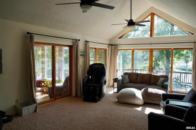 15316 LAKEPOINT Drive, Benton, IL 62812