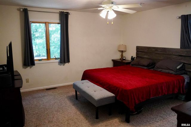 15316 LAKEPOINT Drive, Benton, IL 62812