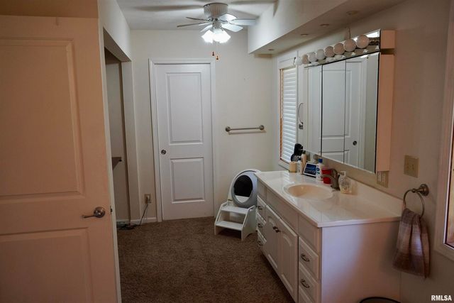 15316 LAKEPOINT Drive, Benton, IL 62812