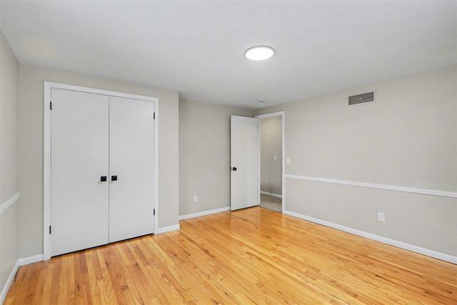 8232 Gull Manor, Richland, MI 49083