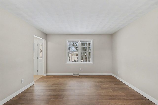 8232 Gull Manor, Richland, MI 49083