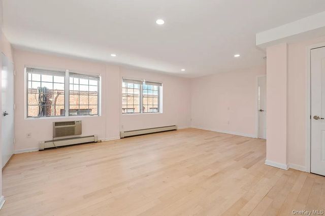 3286 41st Street 3F, Astoria, NY 11103